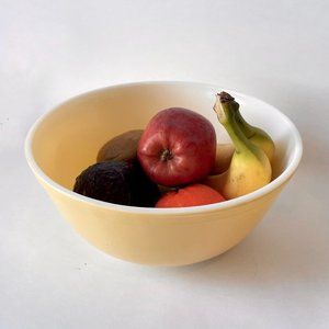 VTG Vintage MCM Bright Yellow Pyrex Mixing Bowl 1/2 QT 403 8.75" Diameter